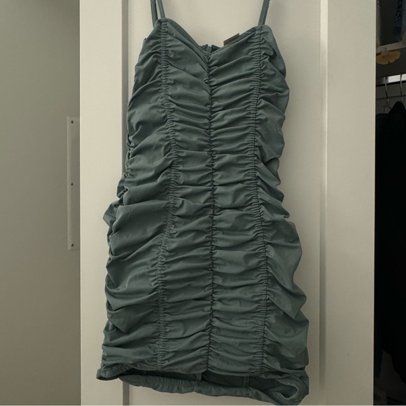 H&M dress - Picture 2 of 3